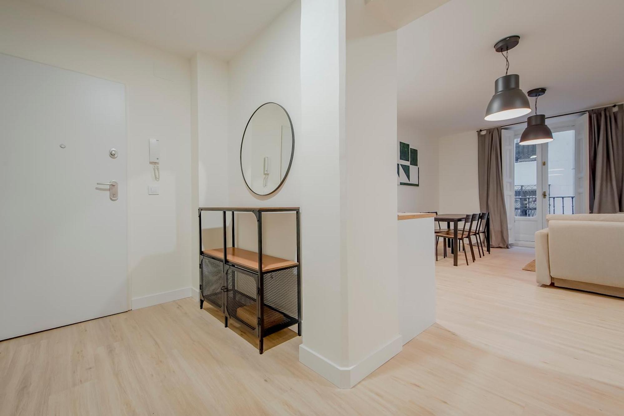 Confort Para 6 Desde Tirso De Molina E1, Madrid